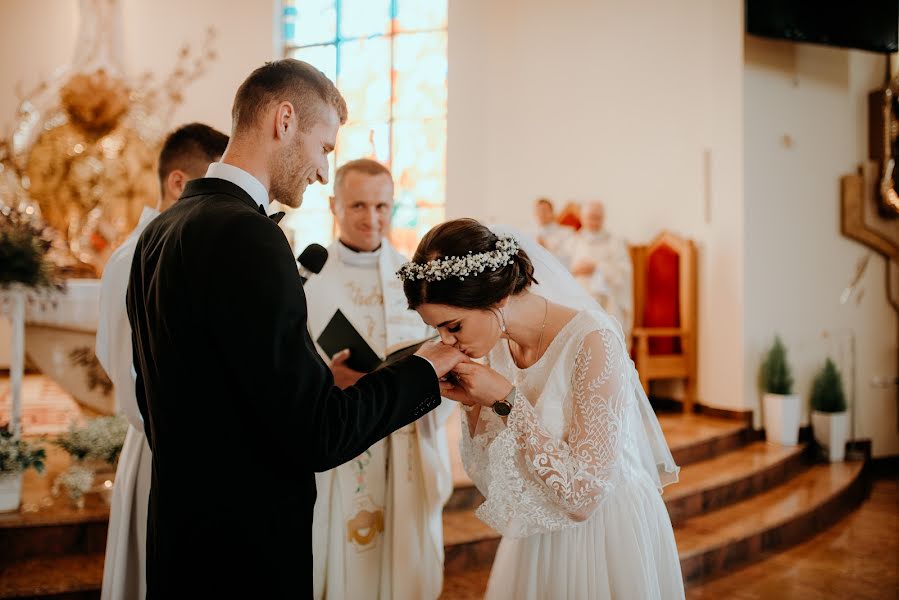 Fotografo di matrimoni Weronika Midleja (jestpieknie). Foto del 13 maggio 2021