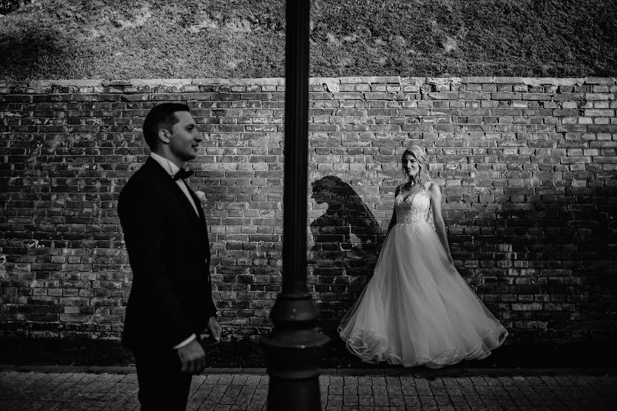 Esküvői fotós Mihai Ruja (mrvisuals). Készítés ideje: 2019 április 12.
