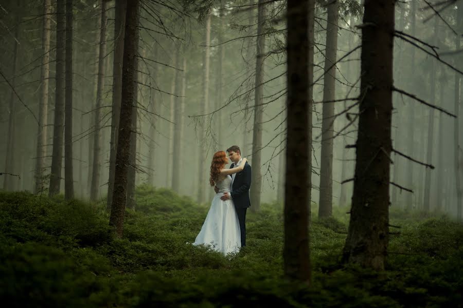 Fotografer pernikahan Wojtek Hnat (wojtekhnat). Foto tanggal 25 Oktober 2019