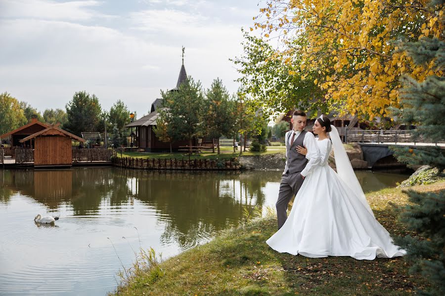 Fotógrafo de casamento Maksim Mironov (makc056). Foto de 2 de outubro 2023