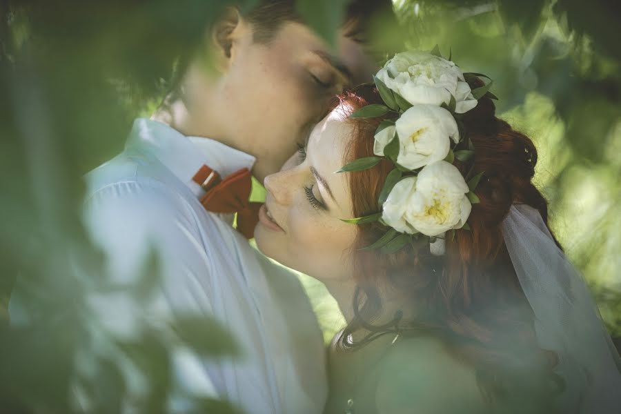 Fotógrafo de casamento Evgeniy Flur (fluoriscent). Foto de 5 de junho 2014