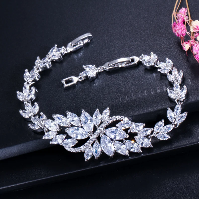 Title 6, Bracelet Femme Bingling Fleur Zirconium Bijoux ...