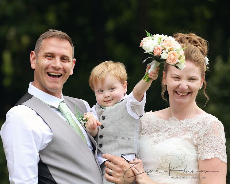 Wedding photographer Esmé Robinson (esmeandcamera). Photo of 2 July 2019