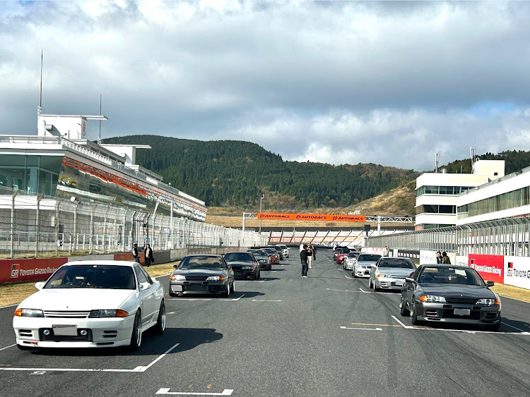スカイライン GT-Rの86 zn6・秋のツーリング・いいニッサンの日に関するカスタム事例の投稿画像6枚目