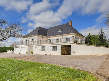 villa à Saint-Amand-Montrond (18)