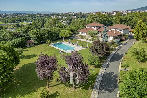 Maison avec piscine 1