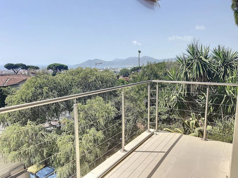 Vente maison 9 pièces 245 m² à Cannes la bocca (06150), 1 470 000 €