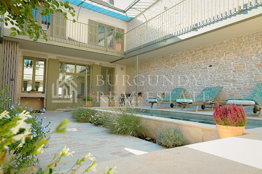 Hôtel particulier avec jardin 2