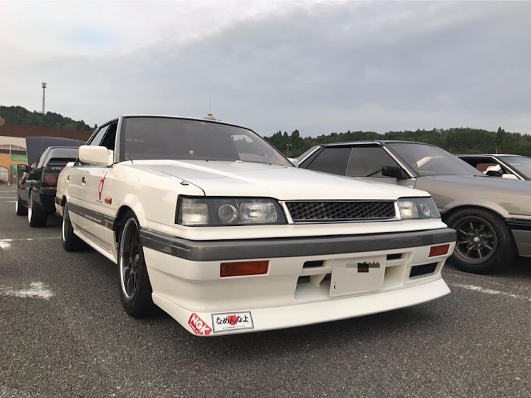 R31 スカイライン　コンビネーションランプ　ウインカー　ターン　レンズ　日産