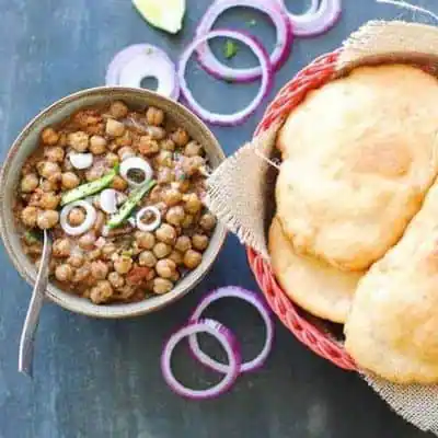 Chole Bhature Plate + 1 Sweet Lassi