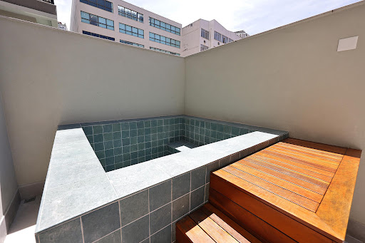 Apartment with terrace and pool 2