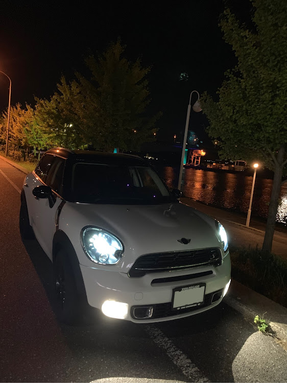 ミニ クロスオーバーのEminemさんが投稿したカスタム事例の投稿画像2枚目