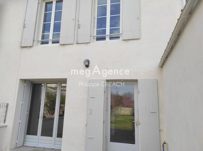 Vente maison 4 pièces 84 m² à Saint-Jean-d'Angély (17400), 163 000 €