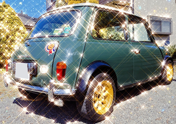 ミニクーパー1.3の朝から草むしり・流行りのリフレクション・カオチューン‥😎👍に関するカスタム事例の投稿画像1枚目