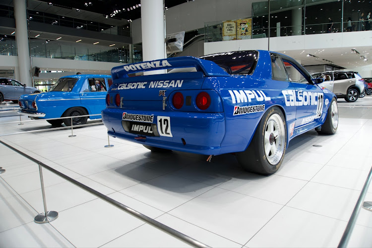 スカイラインの日産グローバル本社ギャラリー・RZ34・R35GT-R・ステルスグレー・カルソニックスカイラインに関するカスタム事例の投稿画像6枚目