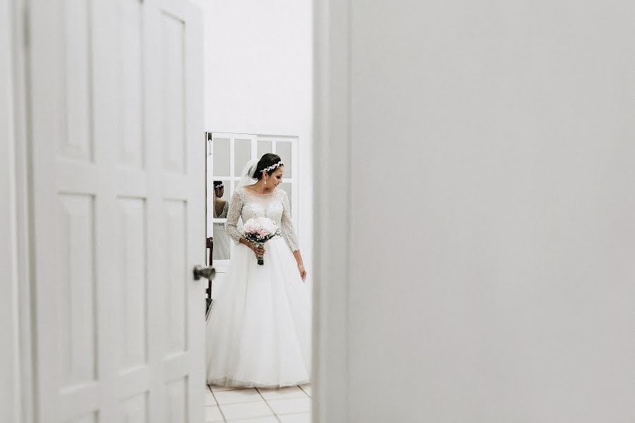 शादी का फोटोग्राफर Roberto Torres (torresayora)। फरवरी 8 2018 का फोटो