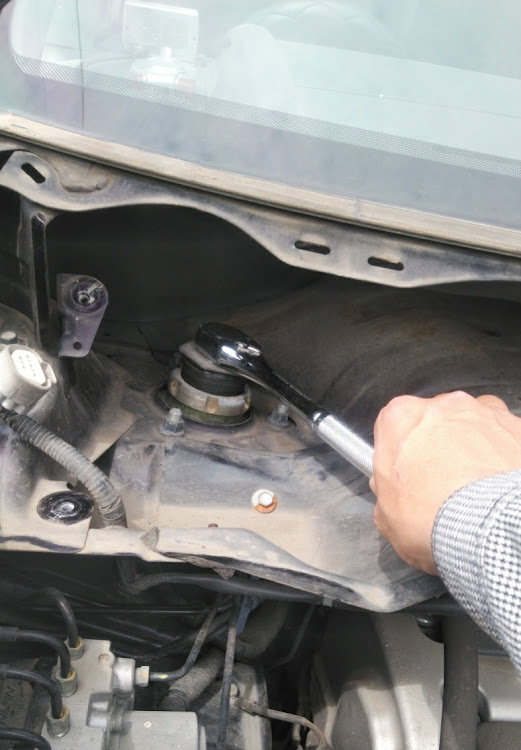 ステップワゴンのDIY・車高調整・コラボに関するカスタム事例の投稿画像3枚目