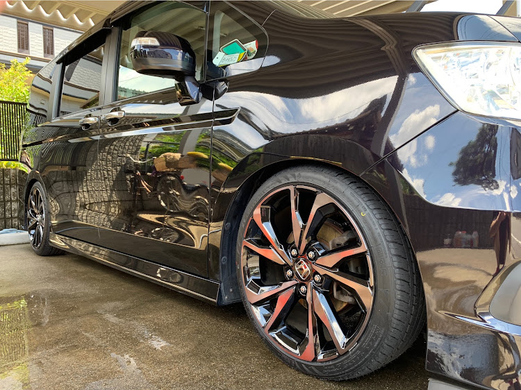 ステップワゴンのRK5・ステップワゴンスパーダ・純正style・純正流用・洗車に関するカスタム事例の投稿画像1枚目