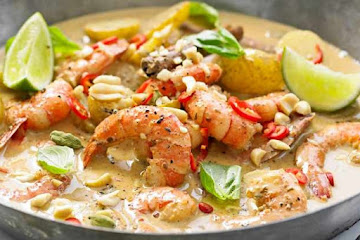 Prawn massaman curry