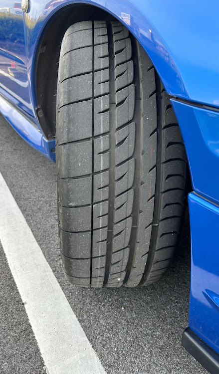 インプレッサ WRX STIのオートプラネット名古屋 〜Cars&Coffee〜・タイヤへのこだわり・もちやオフ・Phenomに関するカスタム事例の投稿画像4枚目