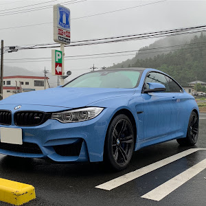 M4 クーペ F82