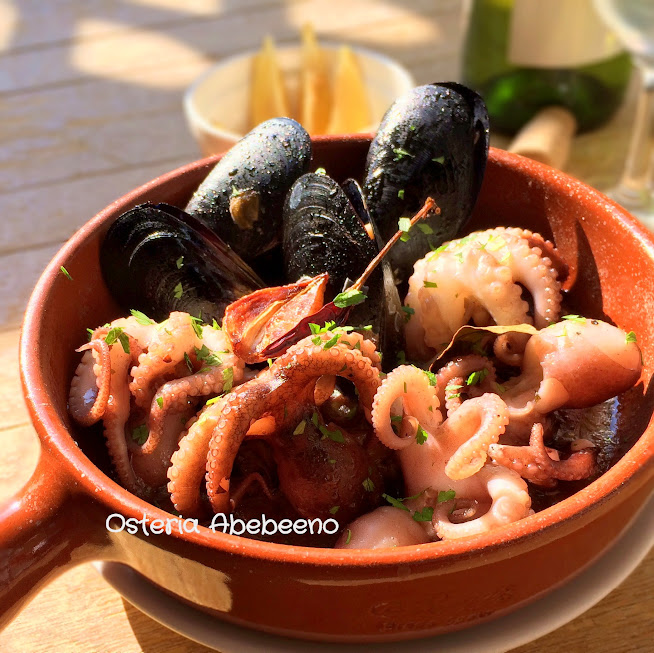 Zuppa Di Cozze E Polpetielli 飯蛸とムール貝のズッパ ナポリ風 Osteria Abebeeno