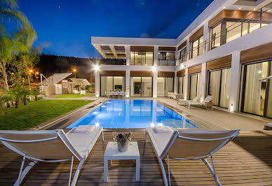 House with pool and terrace 2