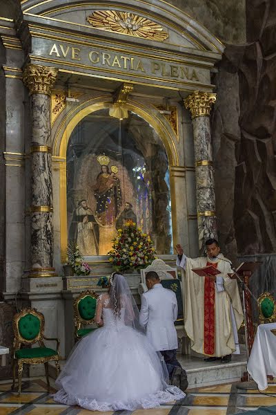 Fotografo di matrimoni Henry Unigarro (henryunigarro). Foto del 20 agosto 2018