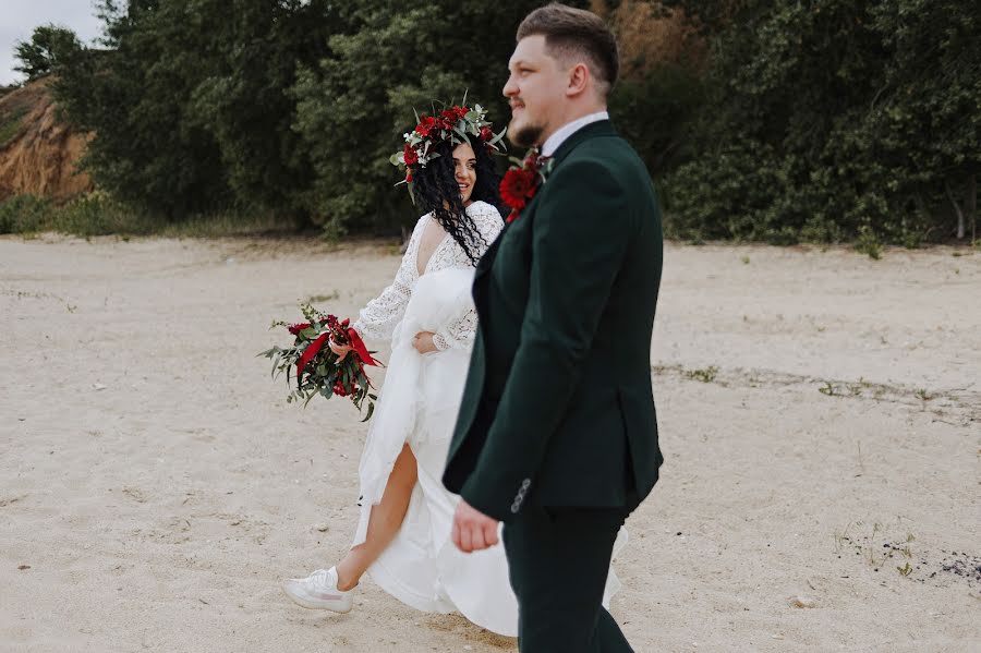 Fotógrafo de casamento Yuliya Nechepurenko (misteria). Foto de 20 de julho 2021