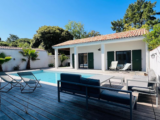 Maison avec piscine et terrasse 2