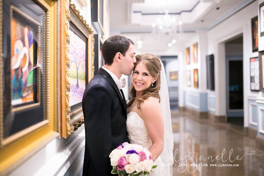 Wedding photographer Emily Dowd (emilyjanellephot). Photo of 10 March 2020