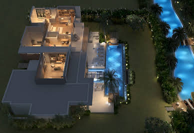 Seaside villa with pool and garden 4