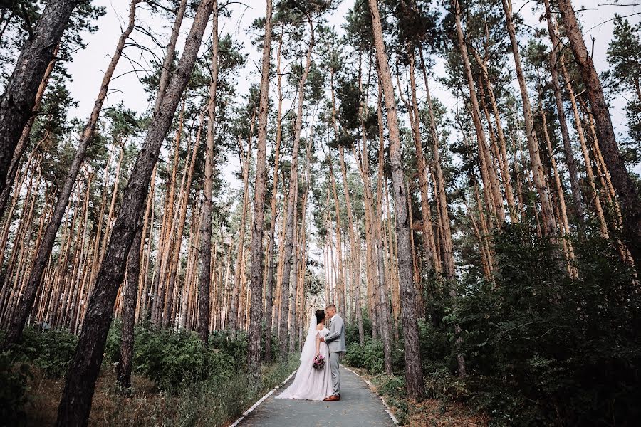 Fotógrafo de casamento Artem Pastukhov (artpastukhov). Foto de 17 de janeiro 2019