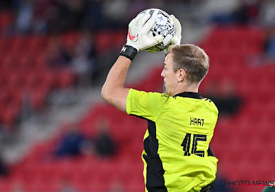 Ongeregeldheden in 'Old Firm': fans smijten glas in doelgebied Joe Hart