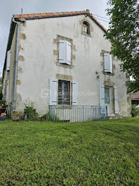 maison à Le Busseau (79)