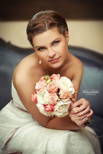 Wedding photographer Irina Novikova (irisnoir). Photo of 15 May 2013