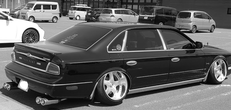 プレジデントの半顔イケメンリレー・モノクロ祭り便乗・超車高調・コロナウイルスに負けるな・オン会に関するカスタム事例の投稿画像4枚目