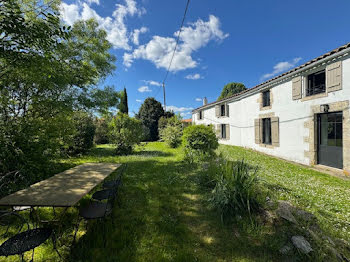 maison à Saint-Jean-de-Liversay (17)