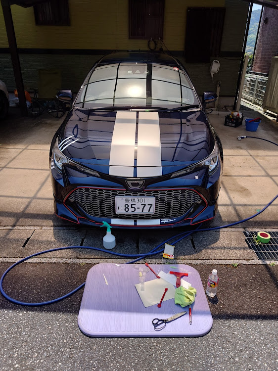 カローラスポーツのDIY・レーシングストライプに関するカスタム事例の投稿画像6枚目