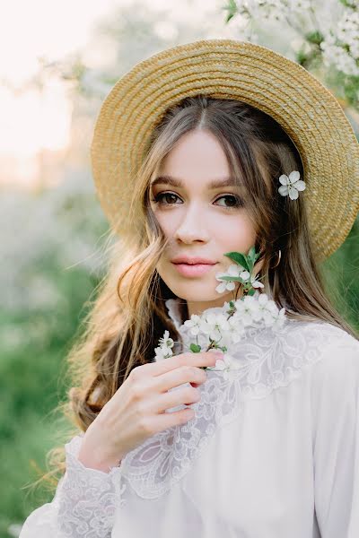 Wedding photographer Evgeniya Lozanova (lozanova). Photo of 24 May 2019