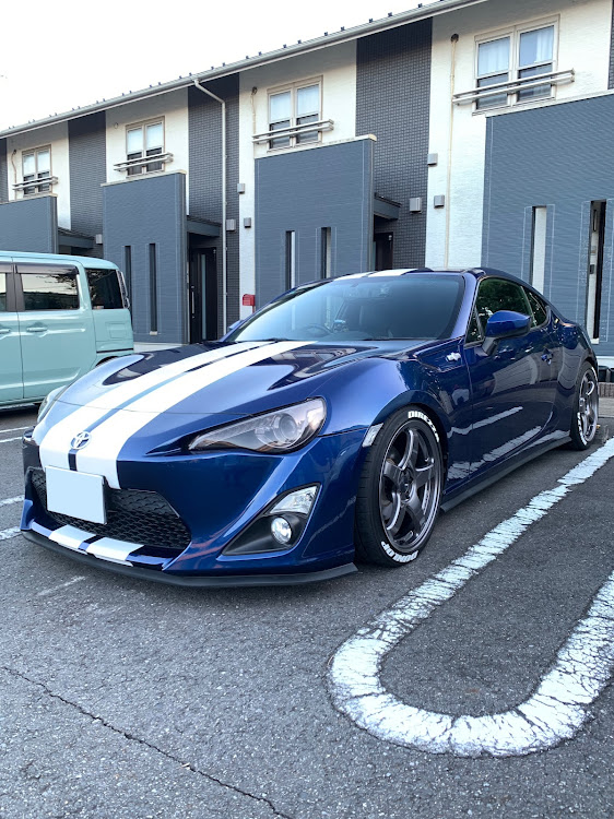 86の86BRZ・レーシングストライプ・ラッピング・洗車・DIYに関するカスタム事例の投稿画像4枚目