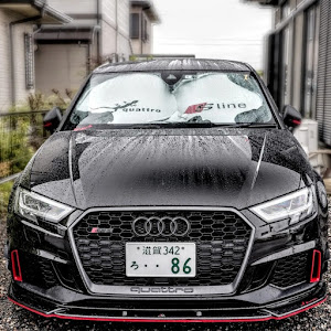 RS3 セダン