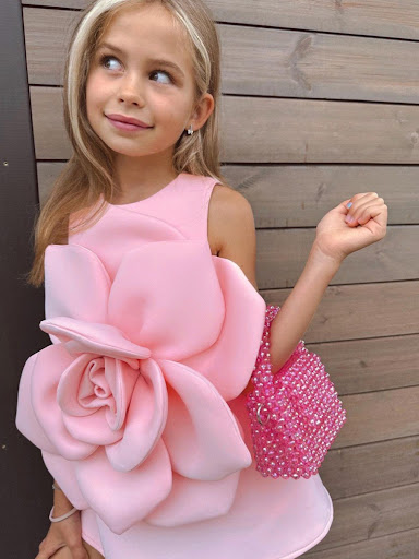Title 7, Girls Three-dimensional Flower Catwalk Show Pe...