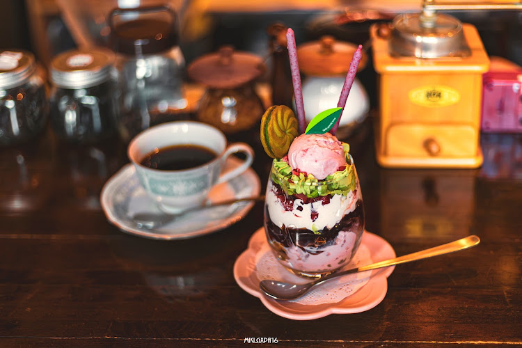GRヤリスの桜とコラボ・河津桜・カフェ活・カフェド巴里苑・喫茶アンフィニに関するカスタム事例の投稿画像4枚目