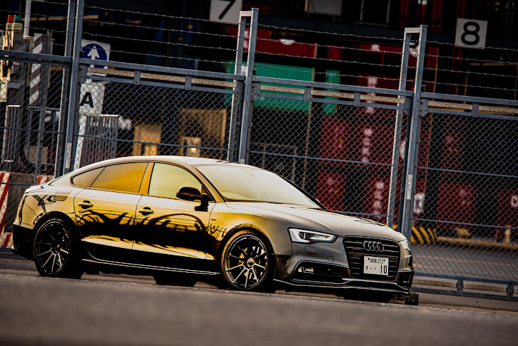 A5 スポーツバックの右斜め前写真展・Audi・sportback・Audiと美しい風景に関するカスタム事例の投稿画像19枚目
