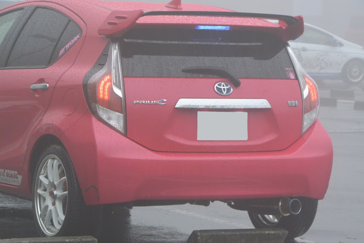 アクアのあなたの車へのこだわりは？・柿本改 GTbox 06&s・雨の群馬～・感謝に関するカスタム事例の投稿画像3枚目