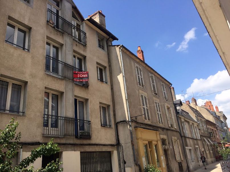 Location  appartement 6 pièces 147 m² à Nevers (58000), 680 €