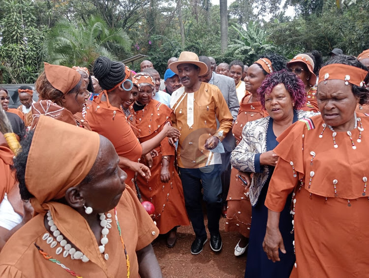 Wiper leader Kalonzo Musyoka arrives in Ruaka to meet the Kikuyu and Kamba elders on April 4, 2024.