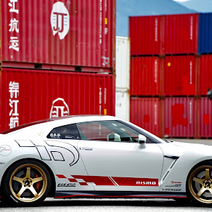 NISSAN GT-R R35