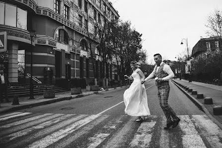 Wedding photographer Darya Babkina (aprildaria). Photo of 21 July 2020